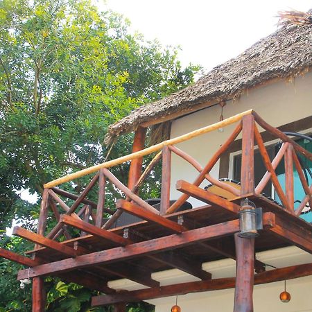 Hotel Pancho Villas Bacalar - Free Bikes And Paddles エクステリア 写真