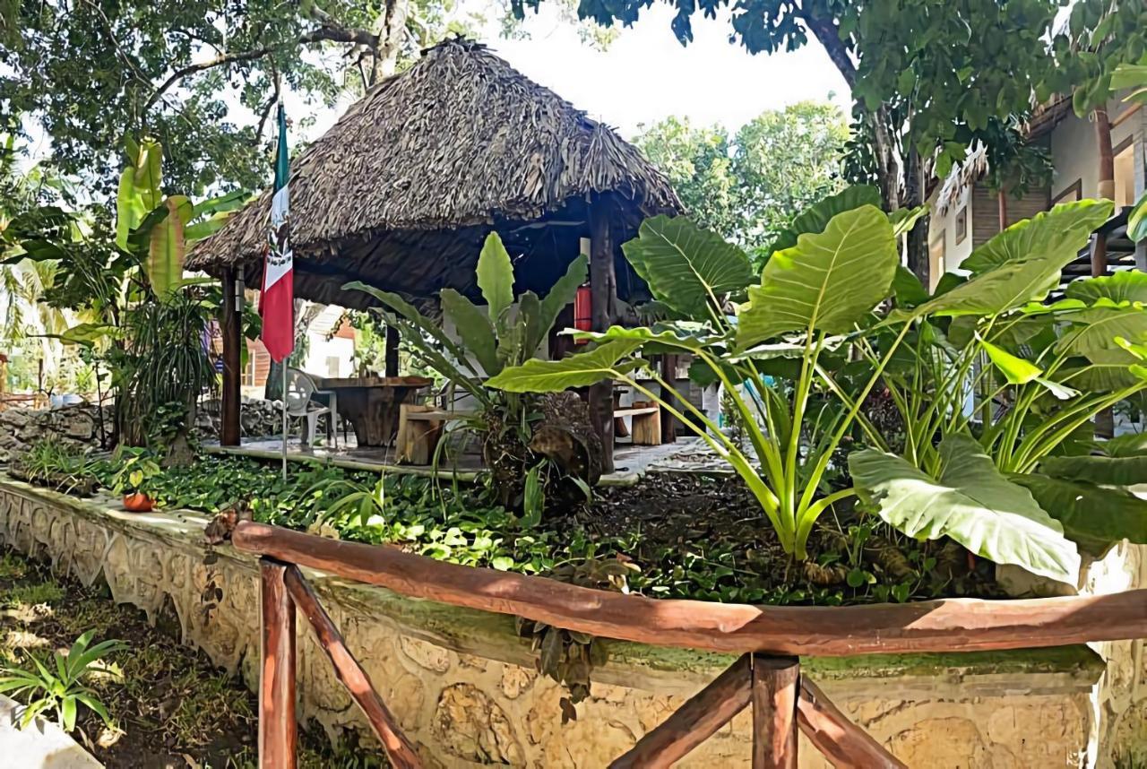 Hotel Pancho Villas Bacalar - Free Bikes And Paddles エクステリア 写真